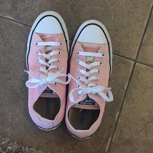 ✨peach converse